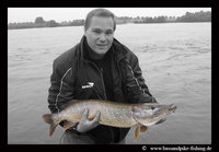 Hecht 80cm Hintergrund Test.jpg